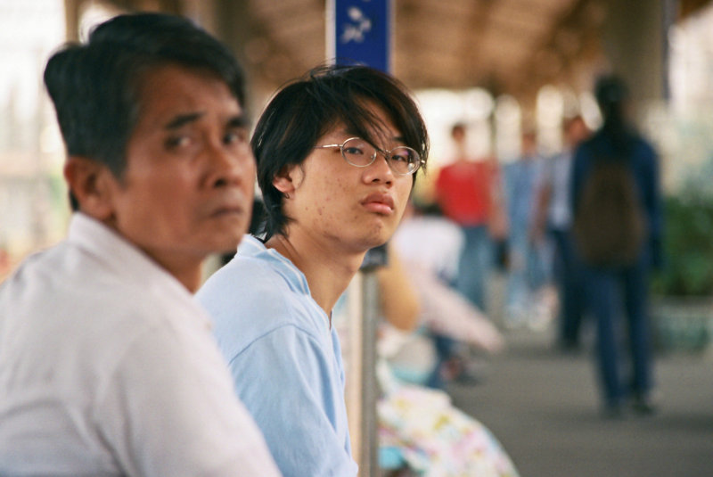 台灣鐵路旅遊攝影彰化火車站月台旅客2002年之前攝影照片8