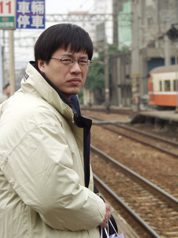 台灣鐵路旅遊攝影彰化火車站月台旅客2003年攝影照片31