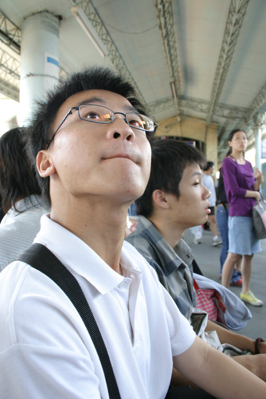 台灣鐵路旅遊攝影彰化火車站月台旅客2004年攝影照片20