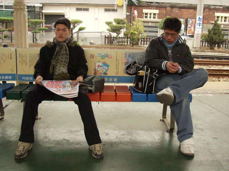 台灣鐵路旅遊攝影彰化火車站月台旅客2004年攝影照片40