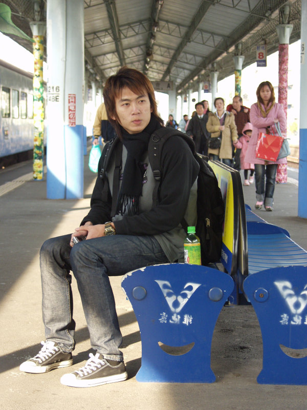 台灣鐵路旅遊攝影彰化火車站月台旅客2004年攝影照片47