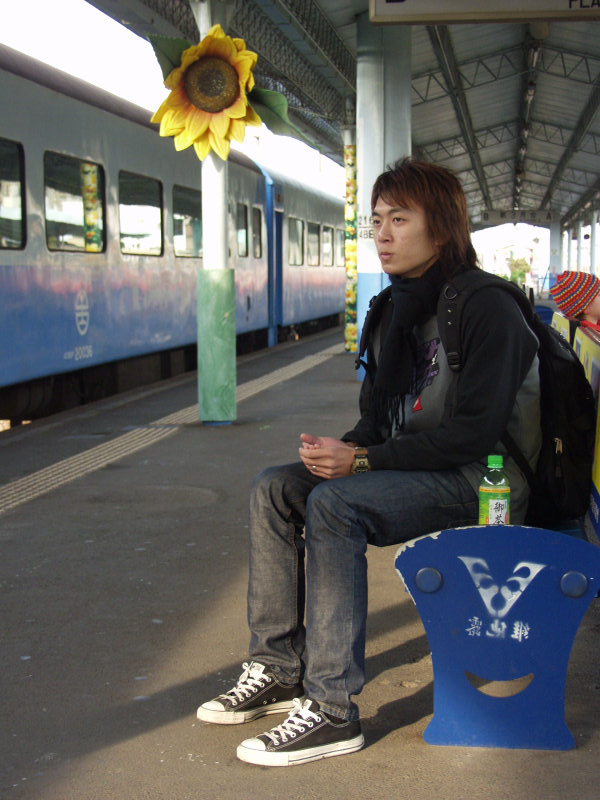 台灣鐵路旅遊攝影彰化火車站月台旅客2004年攝影照片50