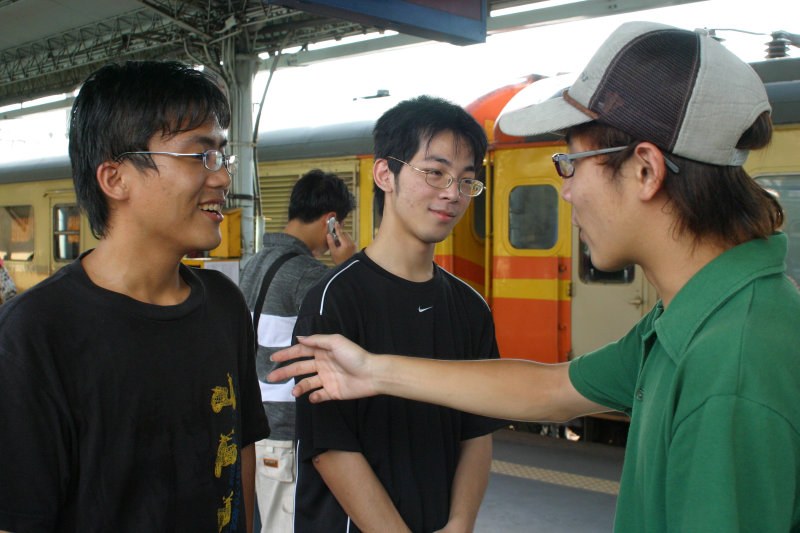 台灣鐵路旅遊攝影彰化火車站月台旅客2005年攝影照片28