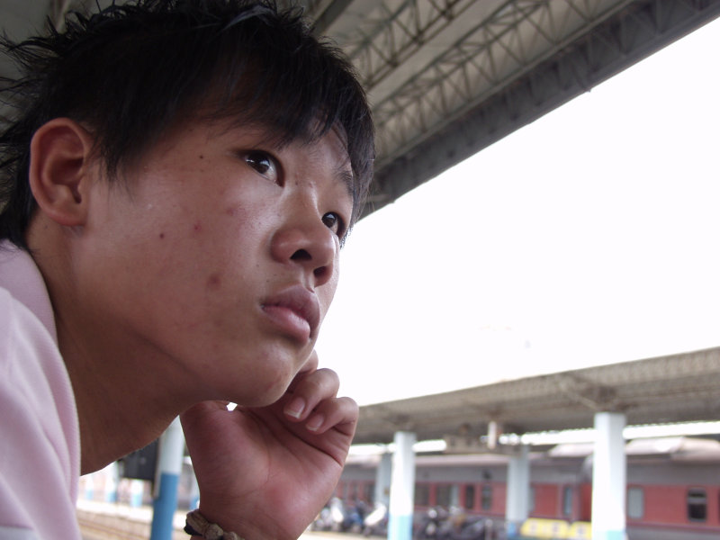 台灣鐵路旅遊攝影彰化火車站月台旅客2006年攝影照片31