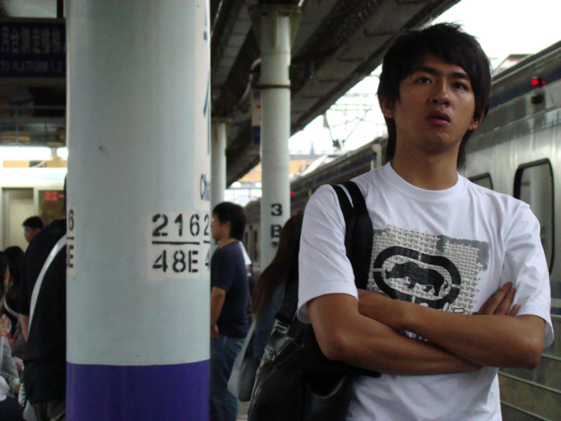 台灣鐵路旅遊攝影彰化火車站月台旅客2007年攝影照片21