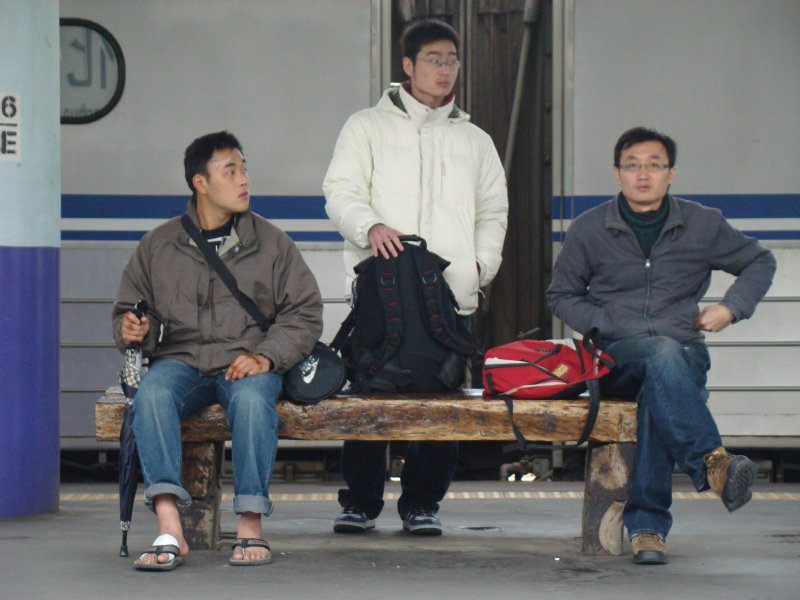 台灣鐵路旅遊攝影彰化火車站月台旅客2008年攝影照片20