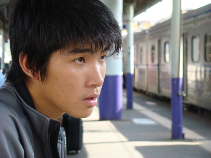 台灣鐵路旅遊攝影彰化火車站月台旅客2008年攝影照片31