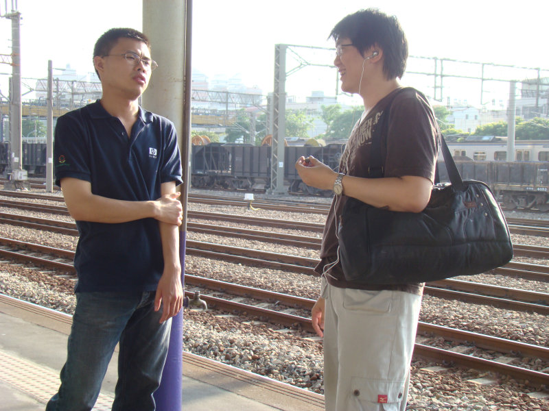 台灣鐵路旅遊攝影彰化火車站月台旅客2008年攝影照片39