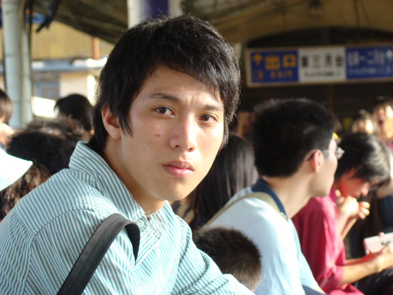 台灣鐵路旅遊攝影彰化火車站月台旅客2008年攝影照片48