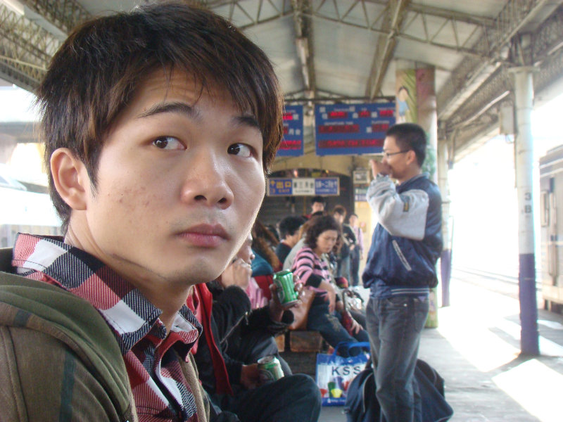 台灣鐵路旅遊攝影彰化火車站月台旅客2009年攝影照片24