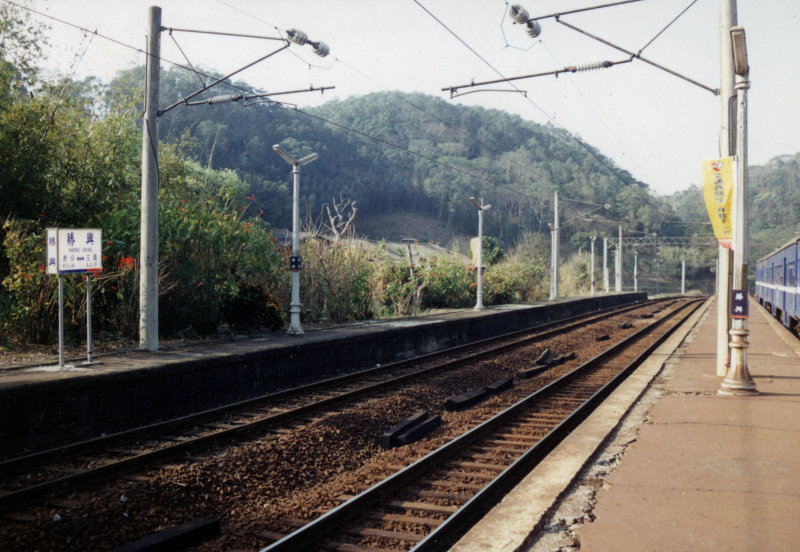 台灣鐵路旅遊攝影舊山線鐵路勝興火車站攝影照片3