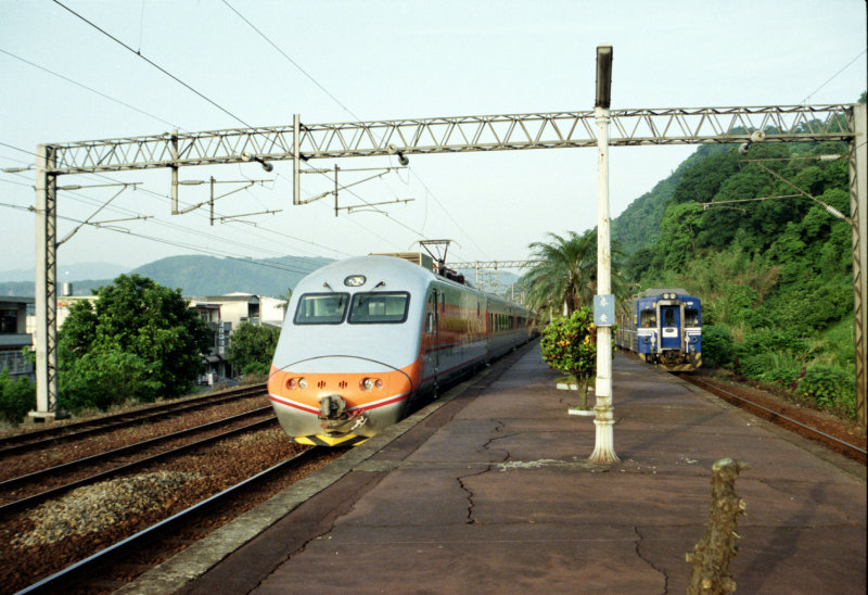 台灣鐵路旅遊攝影舊山線鐵路泰安火車站攝影照片2