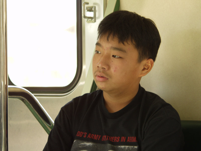台灣鐵路旅遊攝影電車-區間車交談的旅客2002攝影照片117