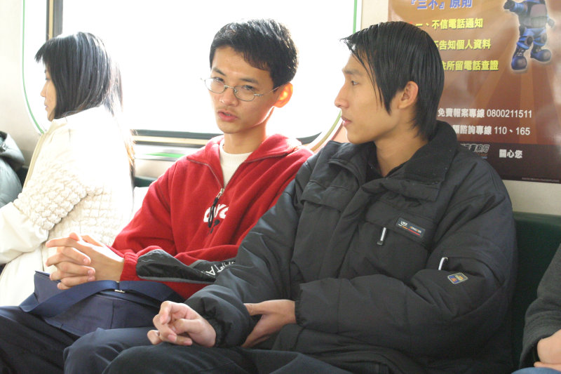 台灣鐵路旅遊攝影電車-區間車交談的旅客2005攝影照片208
