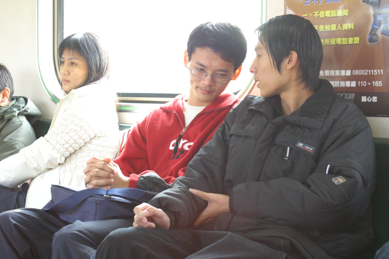 台灣鐵路旅遊攝影電車-區間車交談的旅客2005攝影照片210