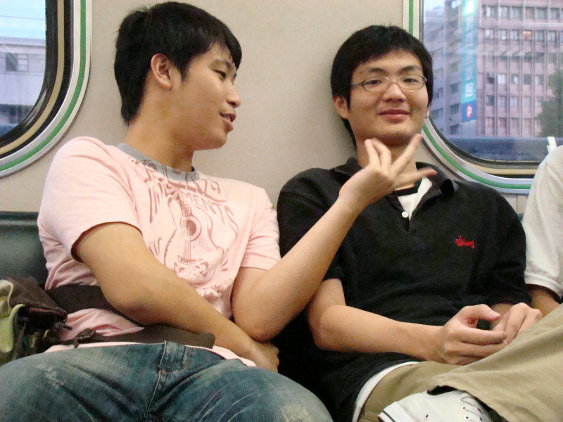 台灣鐵路旅遊攝影電車-區間車交談的旅客2007攝影照片137