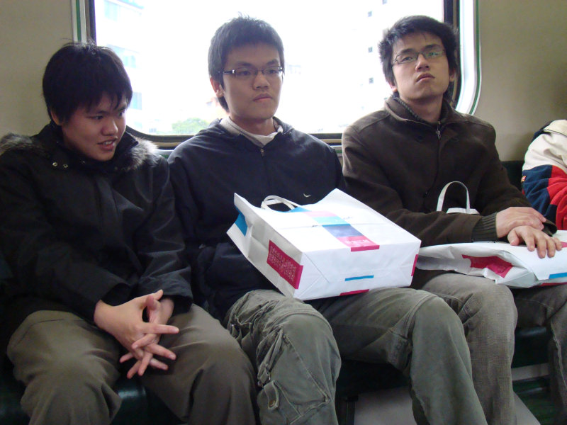 台灣鐵路旅遊攝影電車-區間車交談的旅客2008攝影照片11