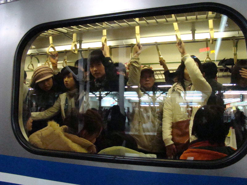 台灣鐵路旅遊攝影電車-區間車交談的旅客2008攝影照片13