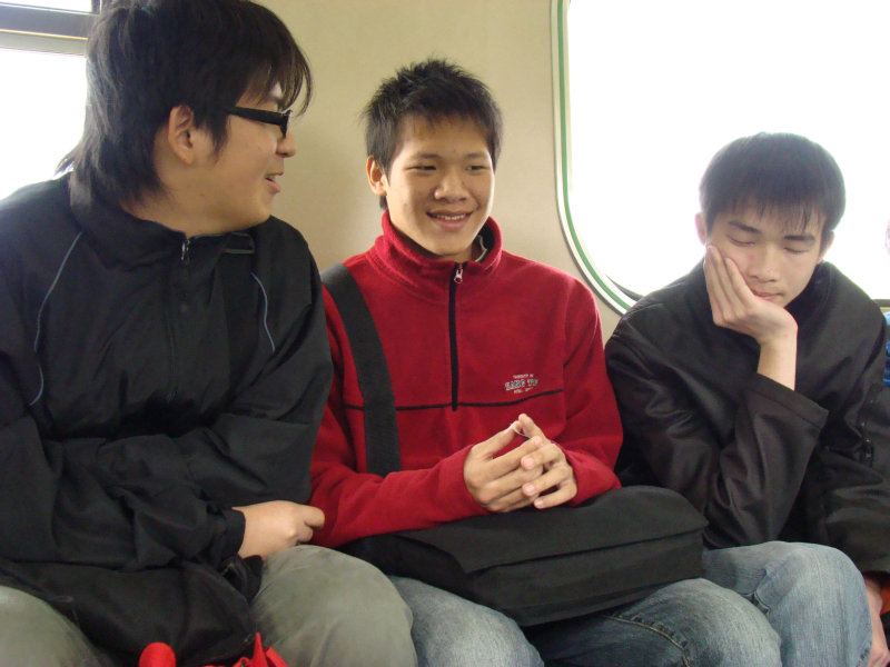 台灣鐵路旅遊攝影電車-區間車交談的旅客2008攝影照片24