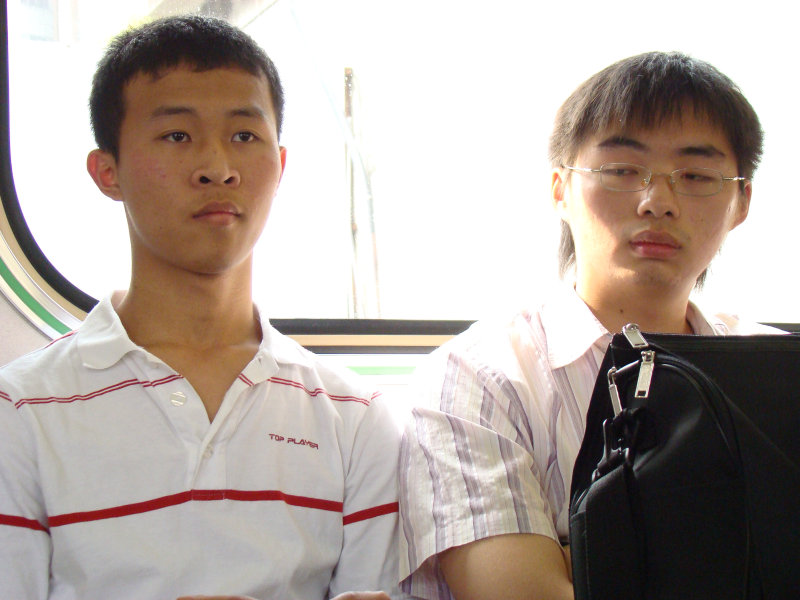 台灣鐵路旅遊攝影電車-區間車交談的旅客2008攝影照片72