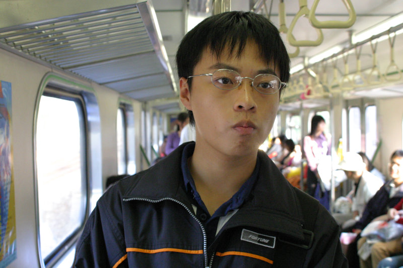 台灣鐵路旅遊攝影電車-區間車旅客特寫2004攝影照片26