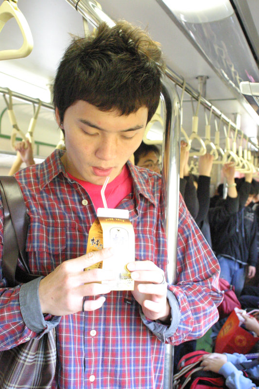 台灣鐵路旅遊攝影電車-區間車旅客特寫2004攝影照片42