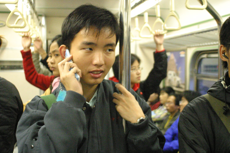 台灣鐵路旅遊攝影電車-區間車旅客特寫2004攝影照片46