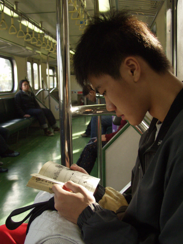 台灣鐵路旅遊攝影電車-區間車旅客特寫2004攝影照片50
