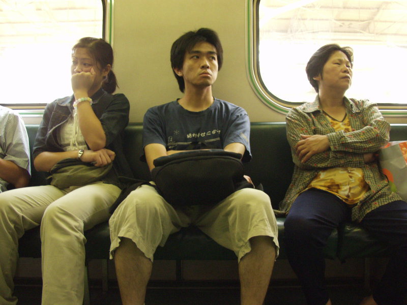 台灣鐵路旅遊攝影電車-區間車旅客特寫2004攝影照片66