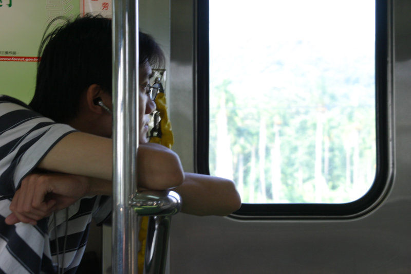 台灣鐵路旅遊攝影電車-區間車旅客特寫2005攝影照片45