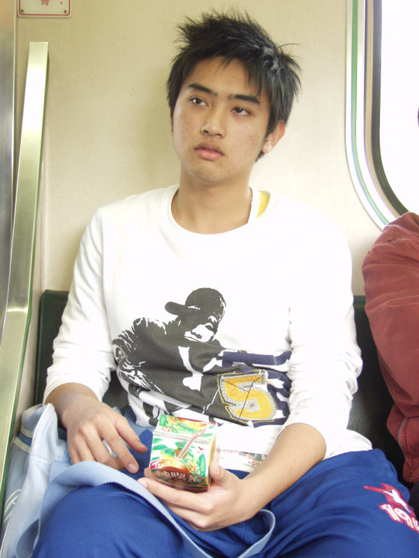 台灣鐵路旅遊攝影電車-區間車旅客特寫2005攝影照片243