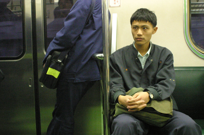 台灣鐵路旅遊攝影電車-區間車旅客特寫2006攝影照片14