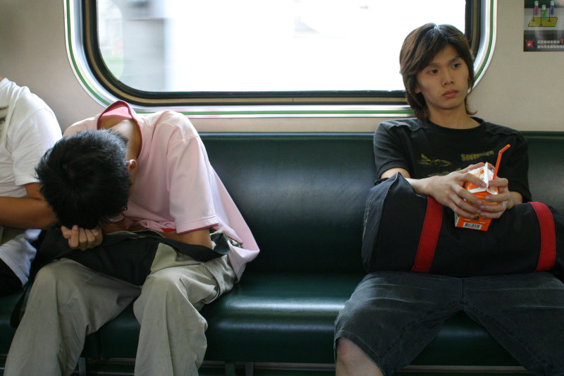 台灣鐵路旅遊攝影電車-區間車旅客特寫2006攝影照片48