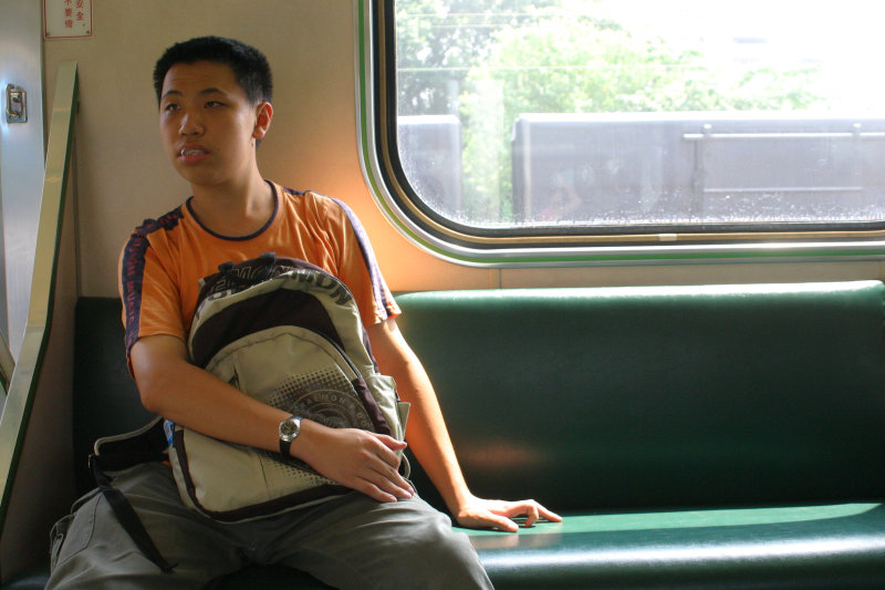 台灣鐵路旅遊攝影電車-區間車旅客特寫2006攝影照片52
