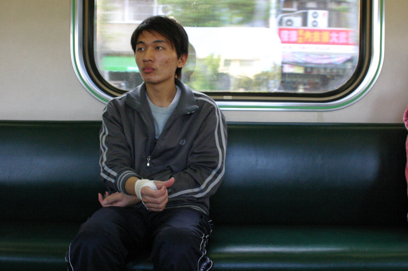 台灣鐵路旅遊攝影電車-區間車旅客特寫2006攝影照片55