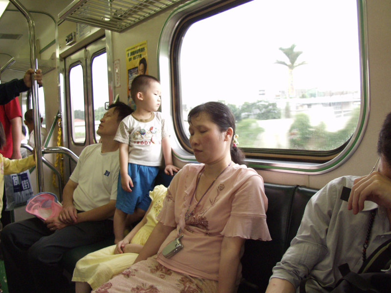 台灣鐵路旅遊攝影電車-區間車旅客特寫2006攝影照片103