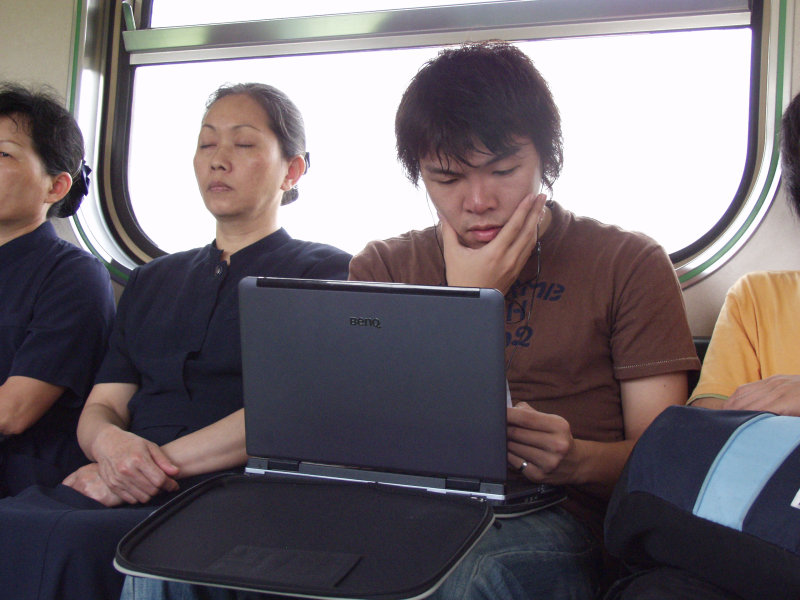 台灣鐵路旅遊攝影電車-區間車旅客特寫2006攝影照片111