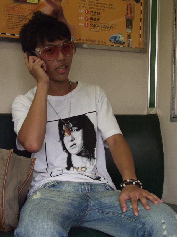 台灣鐵路旅遊攝影電車-區間車旅客特寫2006攝影照片135