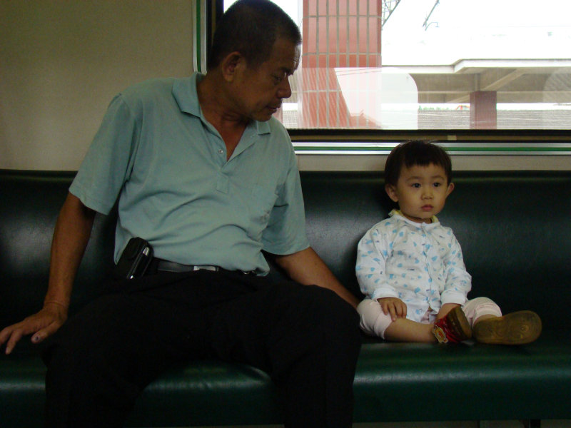 台灣鐵路旅遊攝影電車-區間車旅客特寫2007攝影照片39
