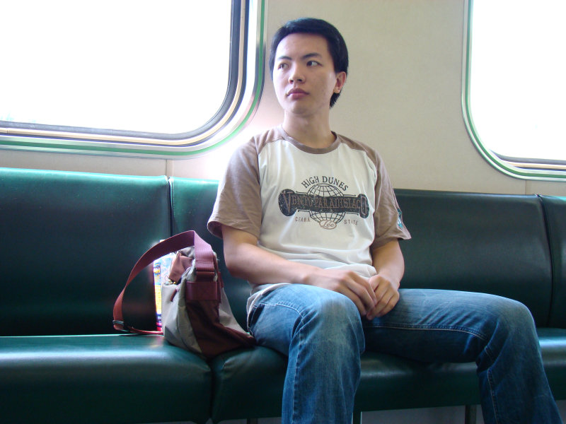 台灣鐵路旅遊攝影電車-區間車旅客特寫2007攝影照片60