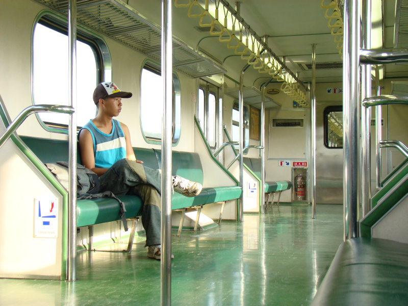 台灣鐵路旅遊攝影電車-區間車旅客特寫2007攝影照片115
