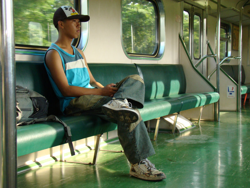台灣鐵路旅遊攝影電車-區間車旅客特寫2007攝影照片118