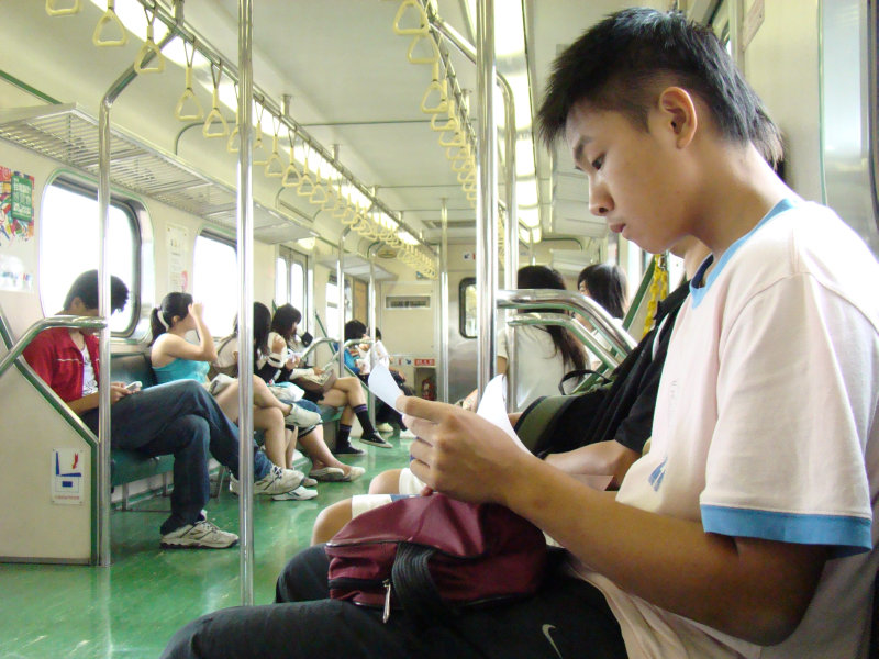 台灣鐵路旅遊攝影電車-區間車旅客特寫2007攝影照片141