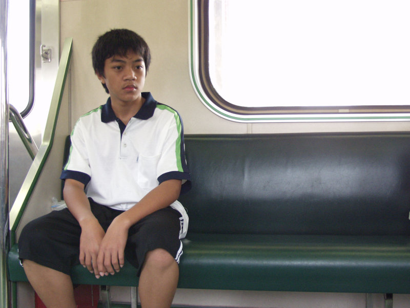 台灣鐵路旅遊攝影電車-區間車旅客特寫2007攝影照片232