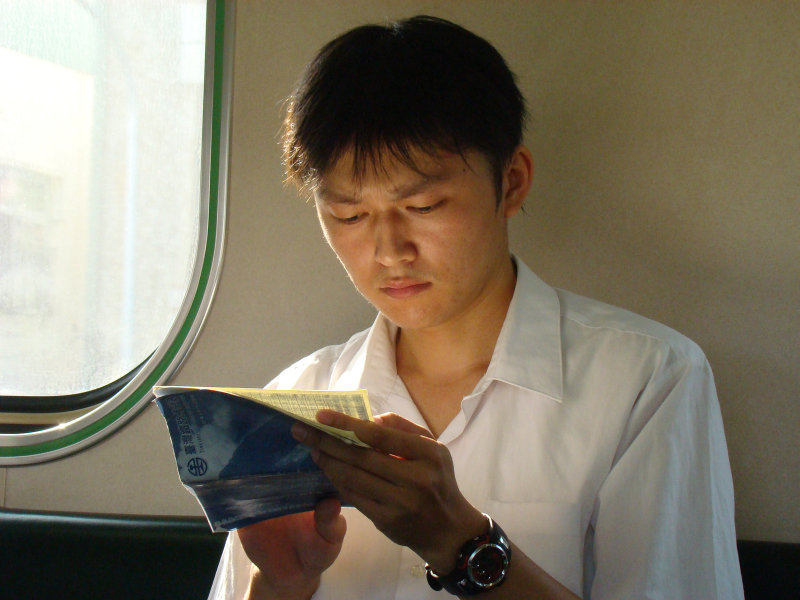 台灣鐵路旅遊攝影電車-區間車旅客特寫2009攝影照片23