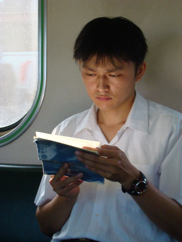 台灣鐵路旅遊攝影電車-區間車旅客特寫2009攝影照片24