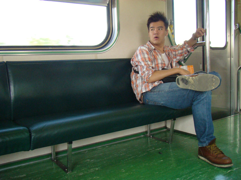 台灣鐵路旅遊攝影電車-區間車旅客特寫2009攝影照片34