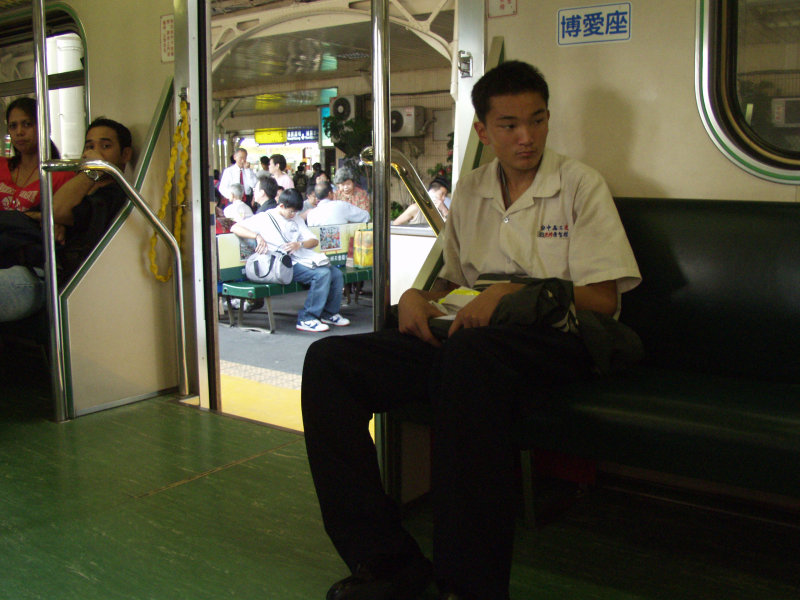 台灣鐵路旅遊攝影電車-區間車旅客篇2004攝影照片206