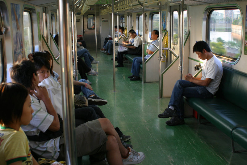 台灣鐵路旅遊攝影電車-區間車行車特寫攝影照片30