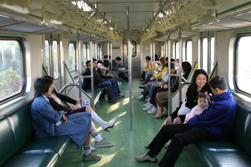 台灣鐵路旅遊攝影電車-區間車行車特寫攝影照片49